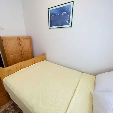 In 42257 Jadranovo